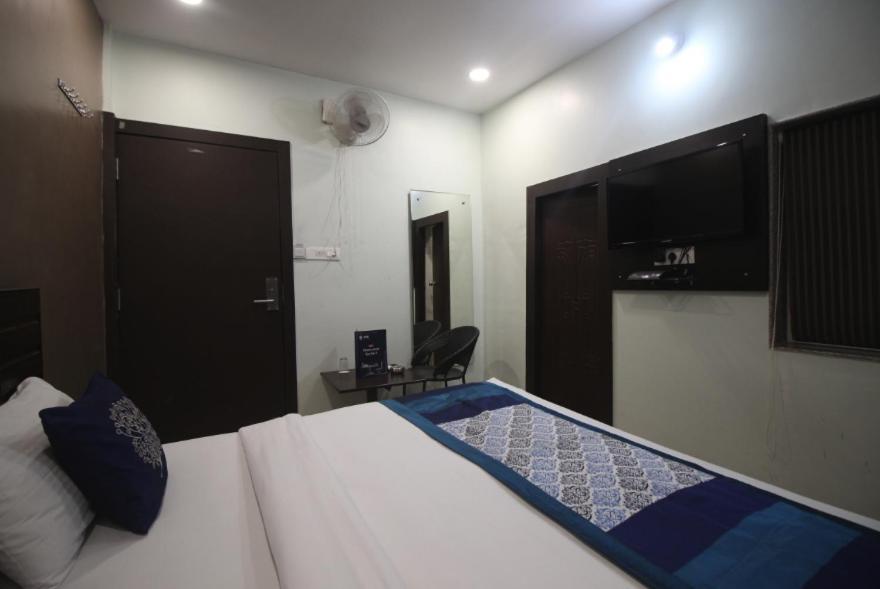 Hotel Confirm Inn Kota Kota  Kültér fotó